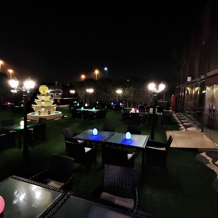 Villaggio Hotel Abu Dabi Exterior foto